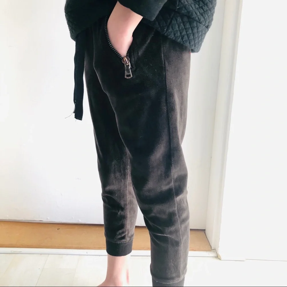 5x$25 CXJ Justice Zipper Side Pockets Velvet Joggers, size 6